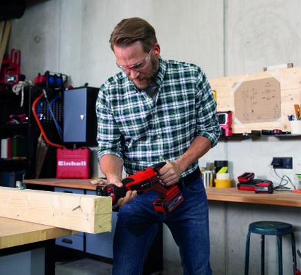 Einhell TP-AP 18/28 Li BL - Sega universale a batteria 18V con oscillazione 28 mm e lama per legno