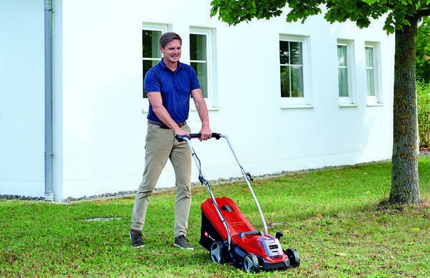 Einhell GE-CM 18/33 Li - Tagliaerba a batteria 18V/4Ah, Taglio 33 cm, Cesto 30 L, Superficie fino a 200 m²