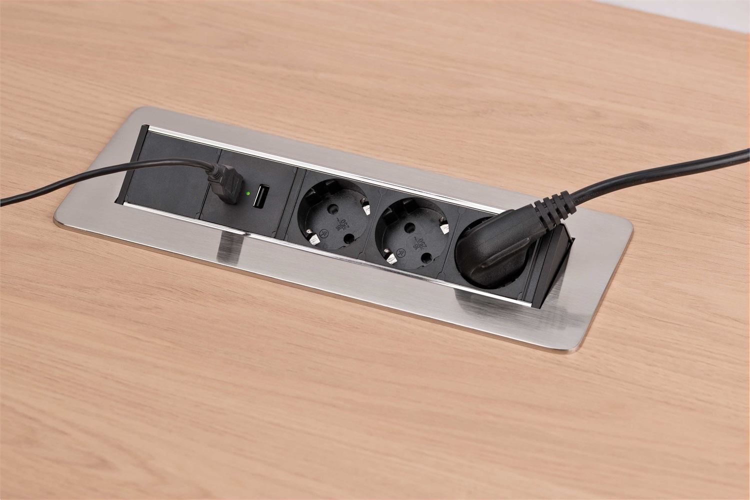 Brennenstuhl 1396200113 Ciabatta Elettrica da Tavolo a Scomparsa 2 m con 3 Prese AC e 2 USB, Interno, Nero, Acciaio Inox
