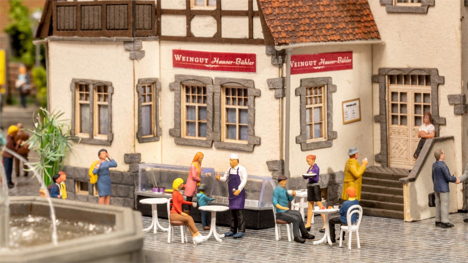 Noch 16245 - Personaggi a Tema Café Multicolore con Figure Dettagliate e Accessori per Modellismo