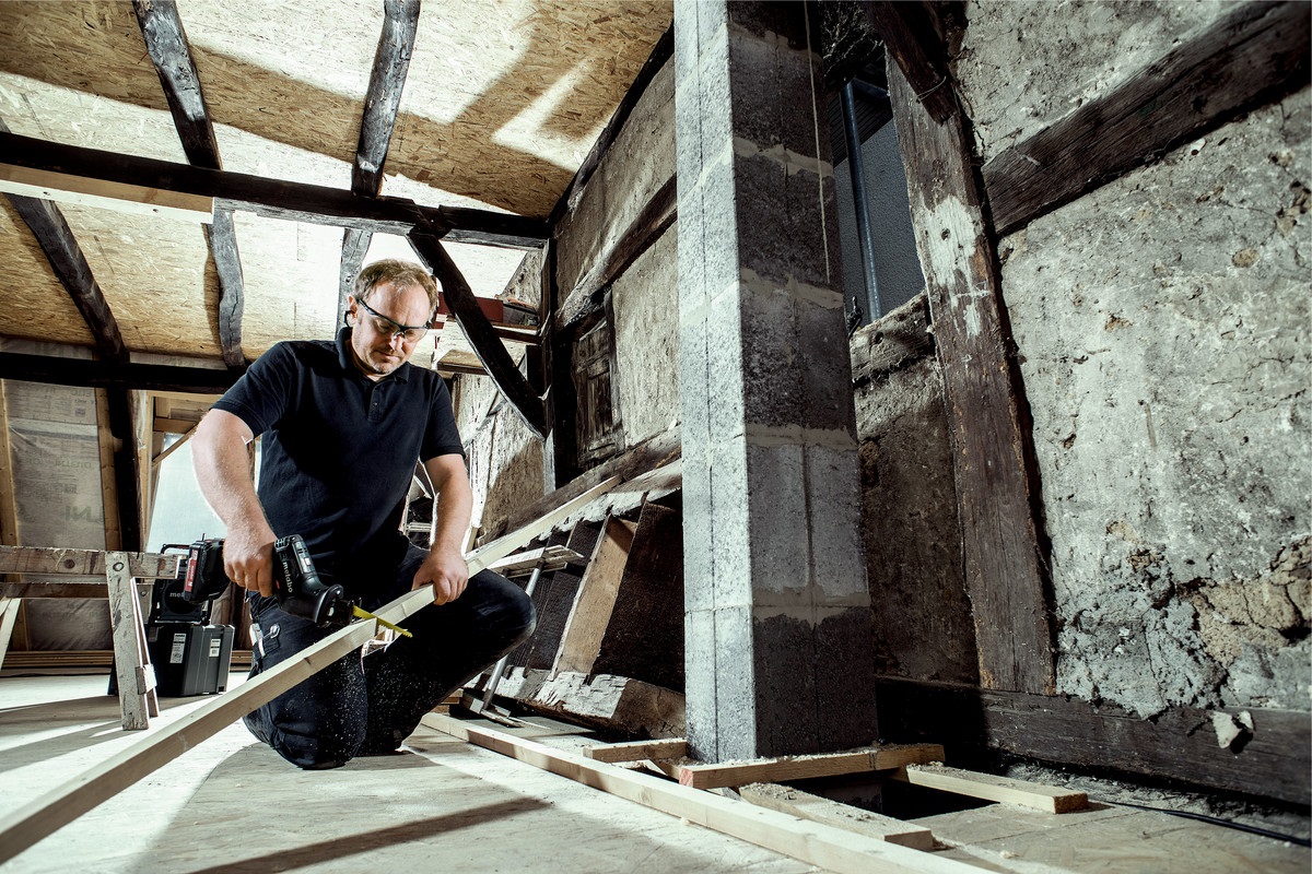 Metabo SSE 18 LTX Compact - Sega diritta a batteria leggera e maneggevole, cambio lame senza utensili