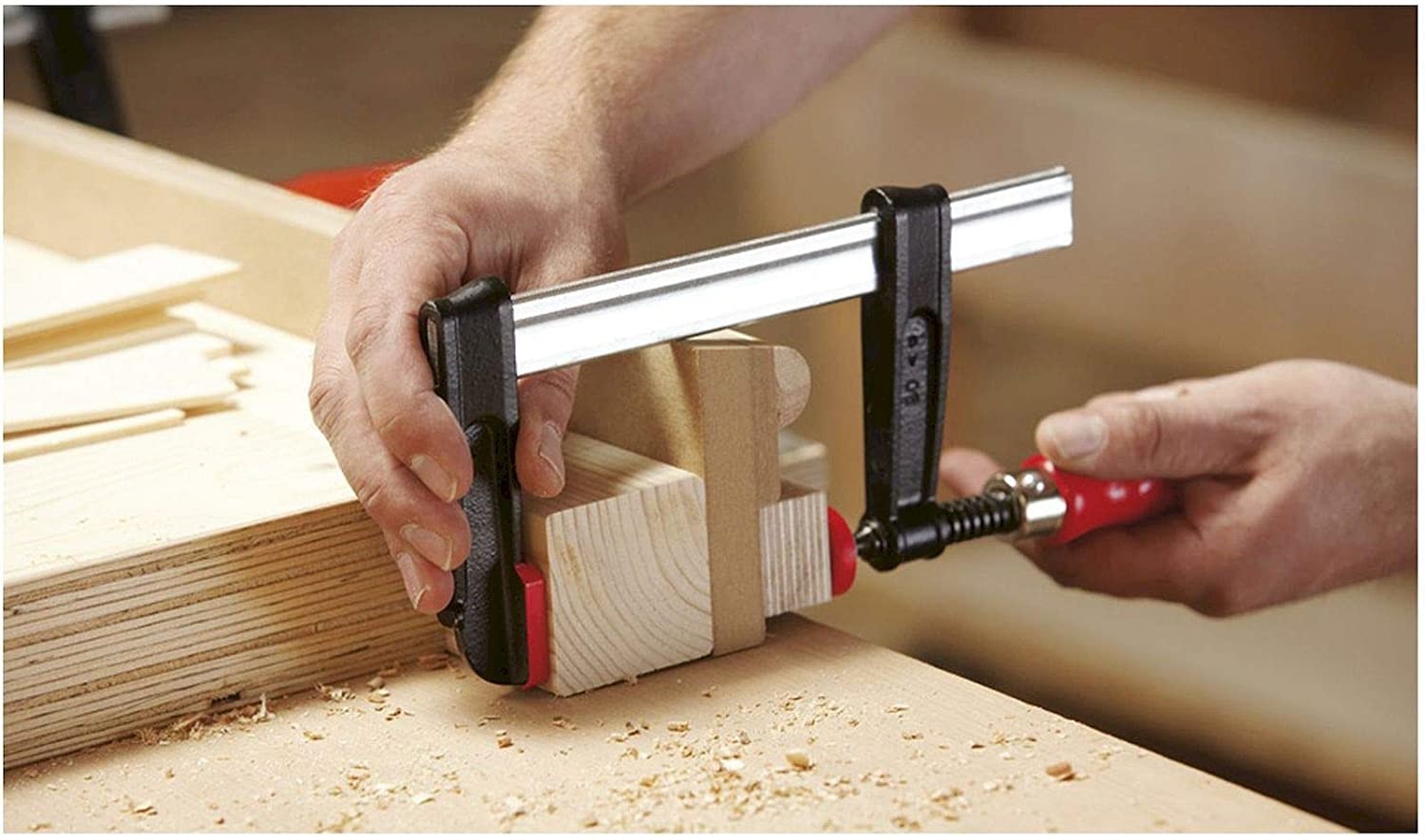Bessey Morsetto a vite in ghisa malleabile TPN-BE 600/175 - Forza di serraggio 5.500 N, impugnatura ergonomica in legno