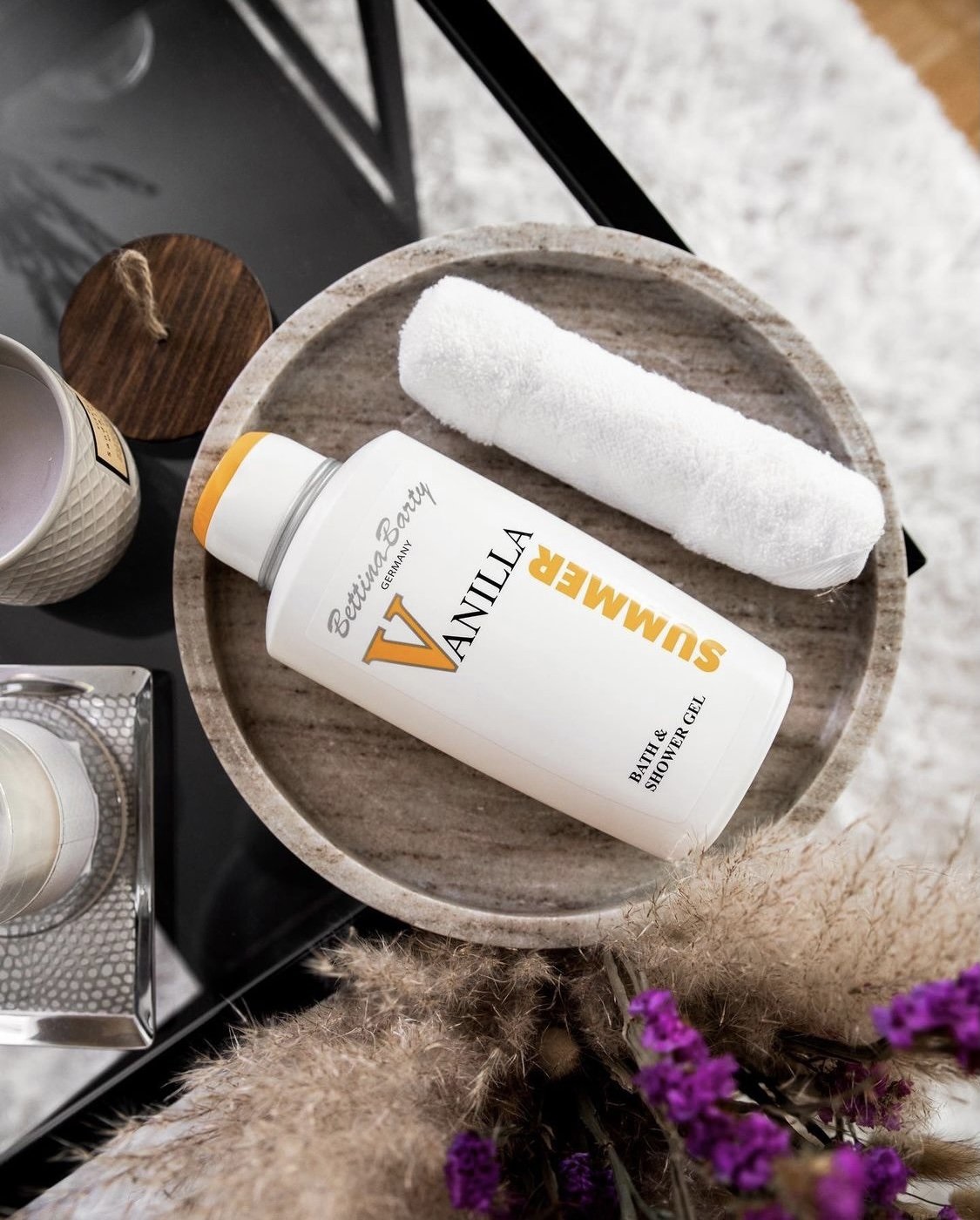 Bettina Barty Summer Vanilla Body Lotion 500 ml - Crema Idratante per la Pelle con Fragranza di Vaniglia