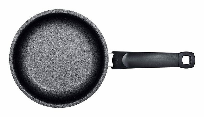 Fissler Adamant Premium Padella 20 cm - Acciaio Inox, Antiaderente, Antigraffio, Cottura a Induzione, Impugnatura Ergonomica