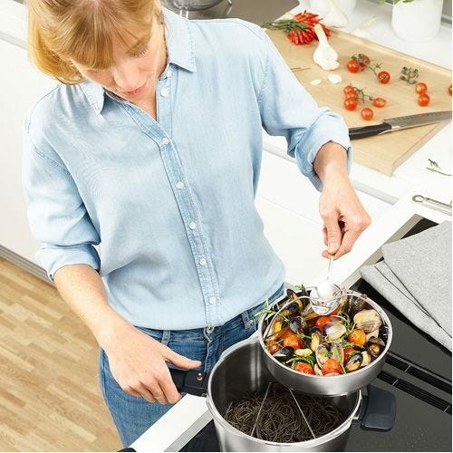 Fissler Vitavit Premium - Pentola a pressione in acciaio inox 3.5 L, 22 cm, 4 livelli di cottura, con cestello per cottura a vapore