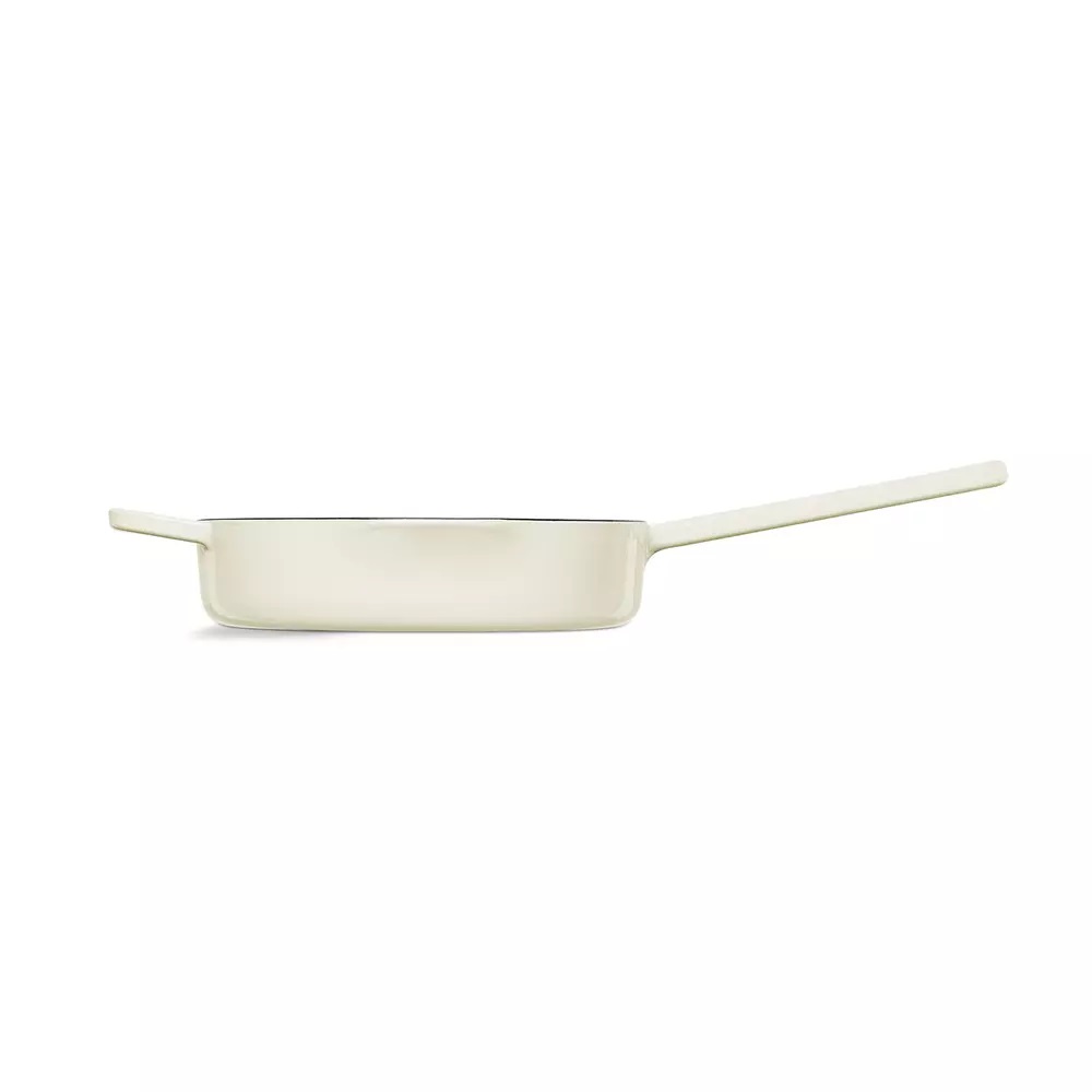 Fissler Moments Collection Padella in Ghisa Smaltata 24 cm Antiaderente Bianco Avorio - Bordo Alto, Beccucci Salvagoccia, Occhiello di Sospensione, Senza PFAS o PTFE, Compatibile Induzione