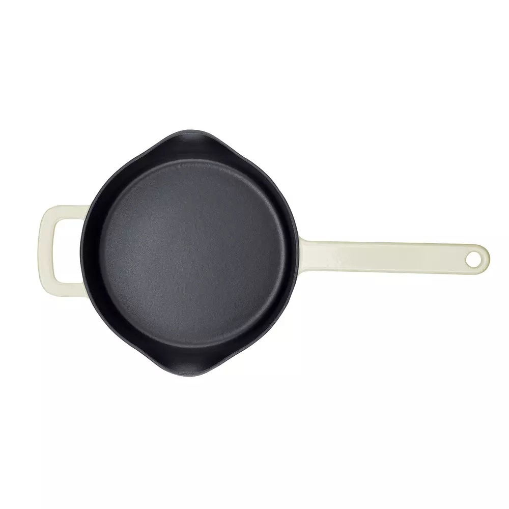Fissler Moments Collection Padella in Ghisa Smaltata 24 cm Antiaderente Bianco Avorio - Bordo Alto, Beccucci Salvagoccia, Occhiello di Sospensione, Senza PFAS o PTFE, Compatibile Induzione
