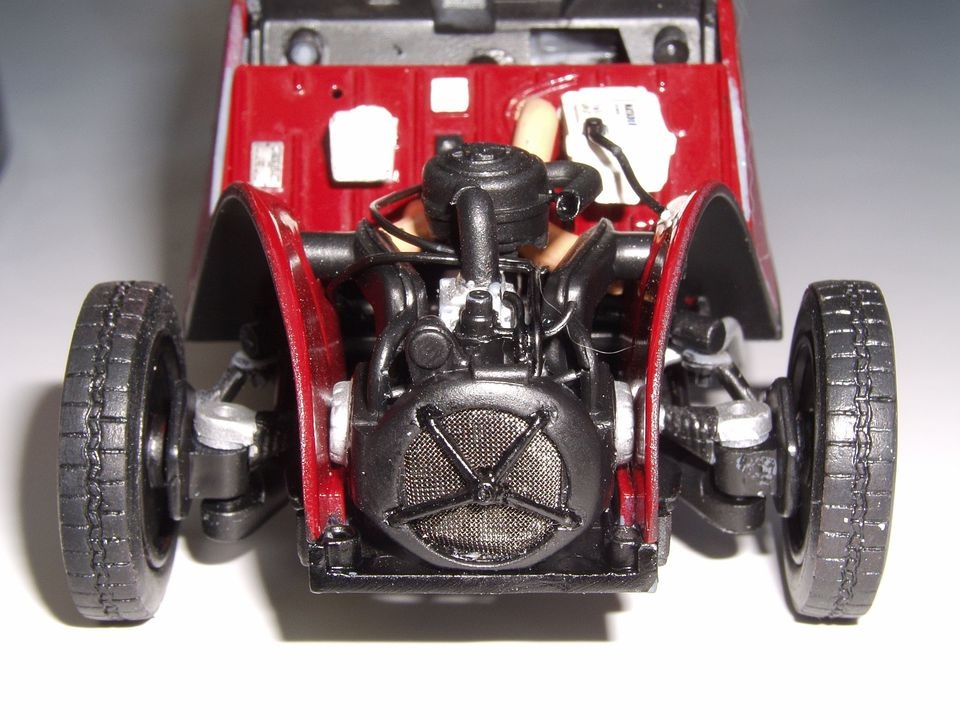 Revell Citroen 2CV Charleston Kit di Modello in Plastica Scala 1:24 con Dettagli Fedele