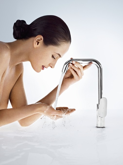 Hansgrohe Focus Miscelatore Monocomando Lavabo 240 con Bocca Erogazione Girevole e Saltarello - Cromo, Cod. 31609000