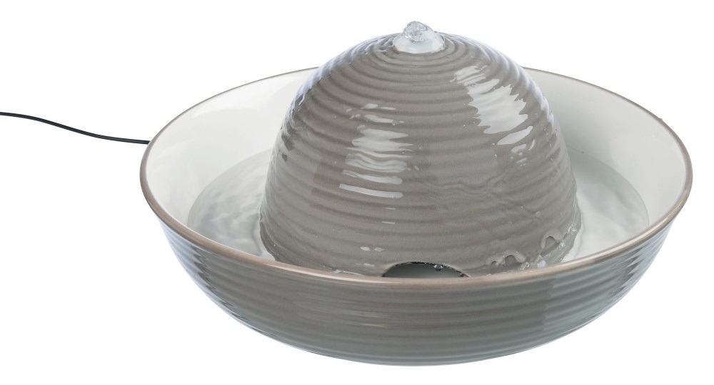 Trixie Fontana Vital Flow in Ceramica - Distributore Automatico di Cibo e Acqua per Cani e Gatti, 1,5 Litri, Riduce Odori e Arricchisce l'Acqua