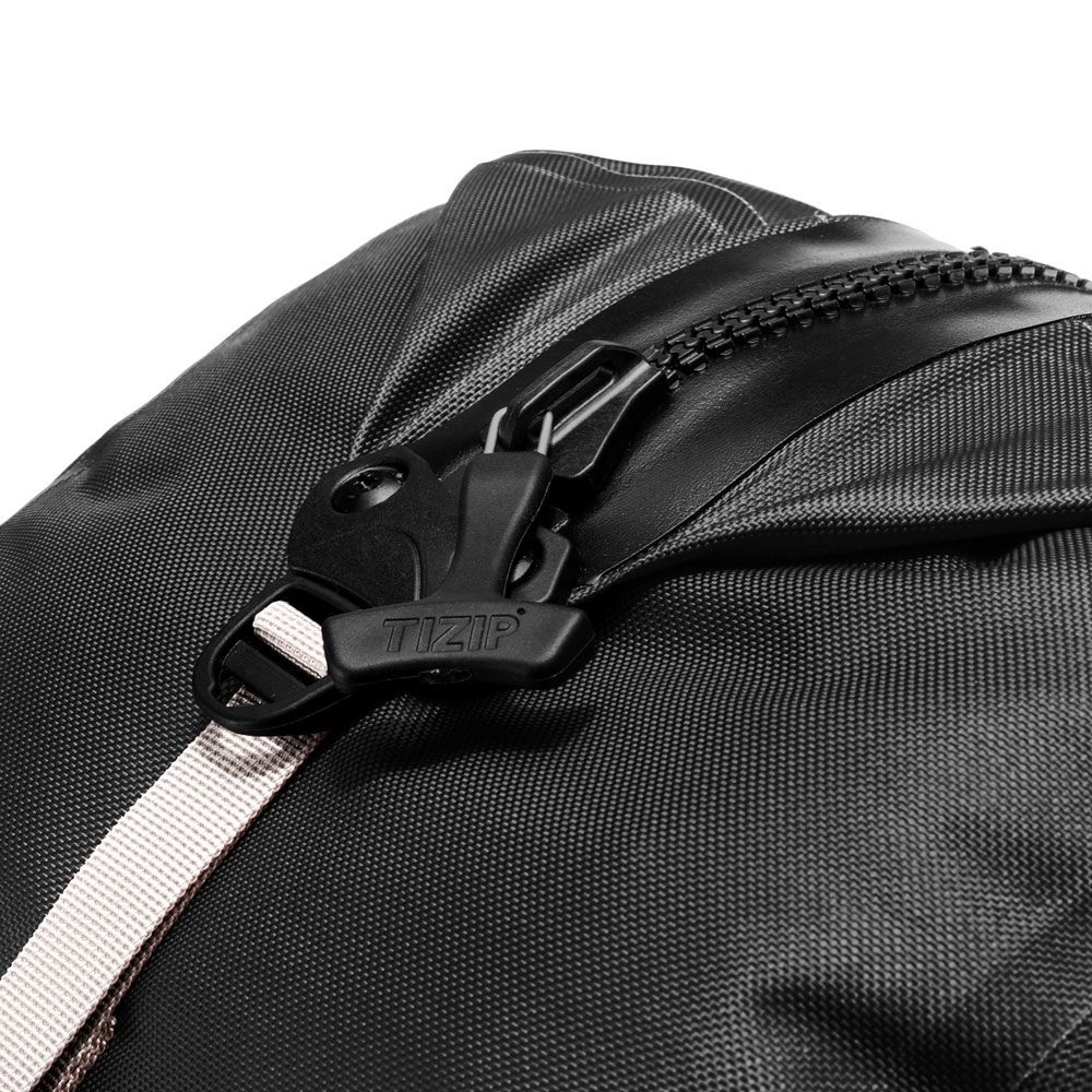 Ortlieb Atrack 45L Zaino Impermeabile Nero - Si apre come una borsa da viaggio per avventure outdoor