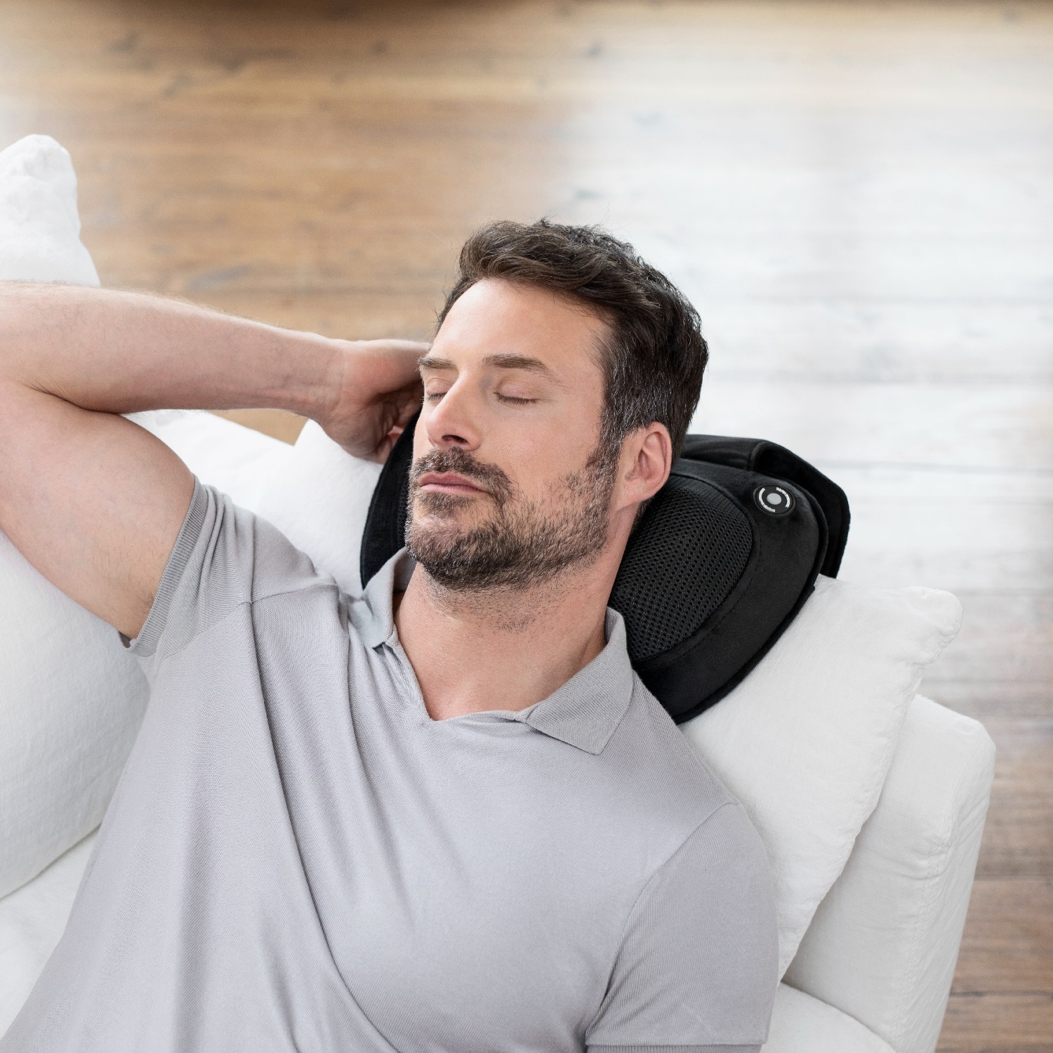 Medisana MC 850 Cuscino per Massaggio Shiatsu con Funzione Calore, 4 Teste Rotanti, Luce Rossa e Telecomando per Collo, Spalle, Schiena e Gambe