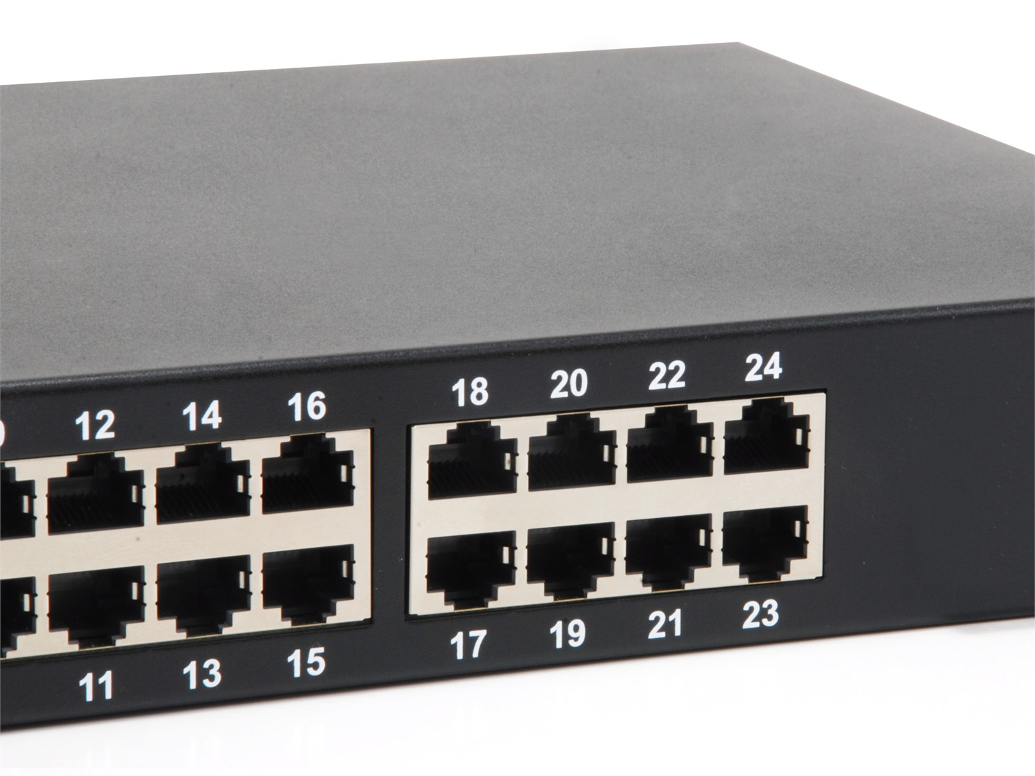 LevelOne GEP-2421W630 Switch di Rete Non Gestito 24 Porte Gigabit Ethernet (10/100/1000) con Supporto Power over Ethernet (PoE) - Nero