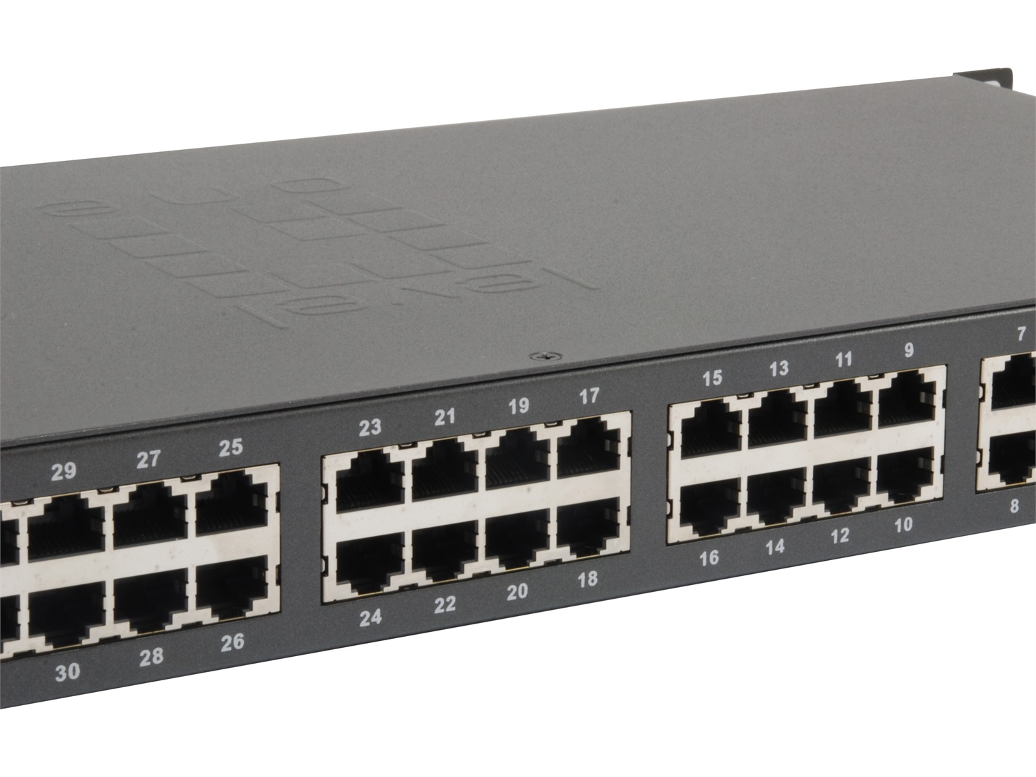 LevelOne FGP-3400W250 Switch di Rete Non Gestito 32 Porte Fast Ethernet (10/100) con Supporto Power over Ethernet (PoE) - Nero