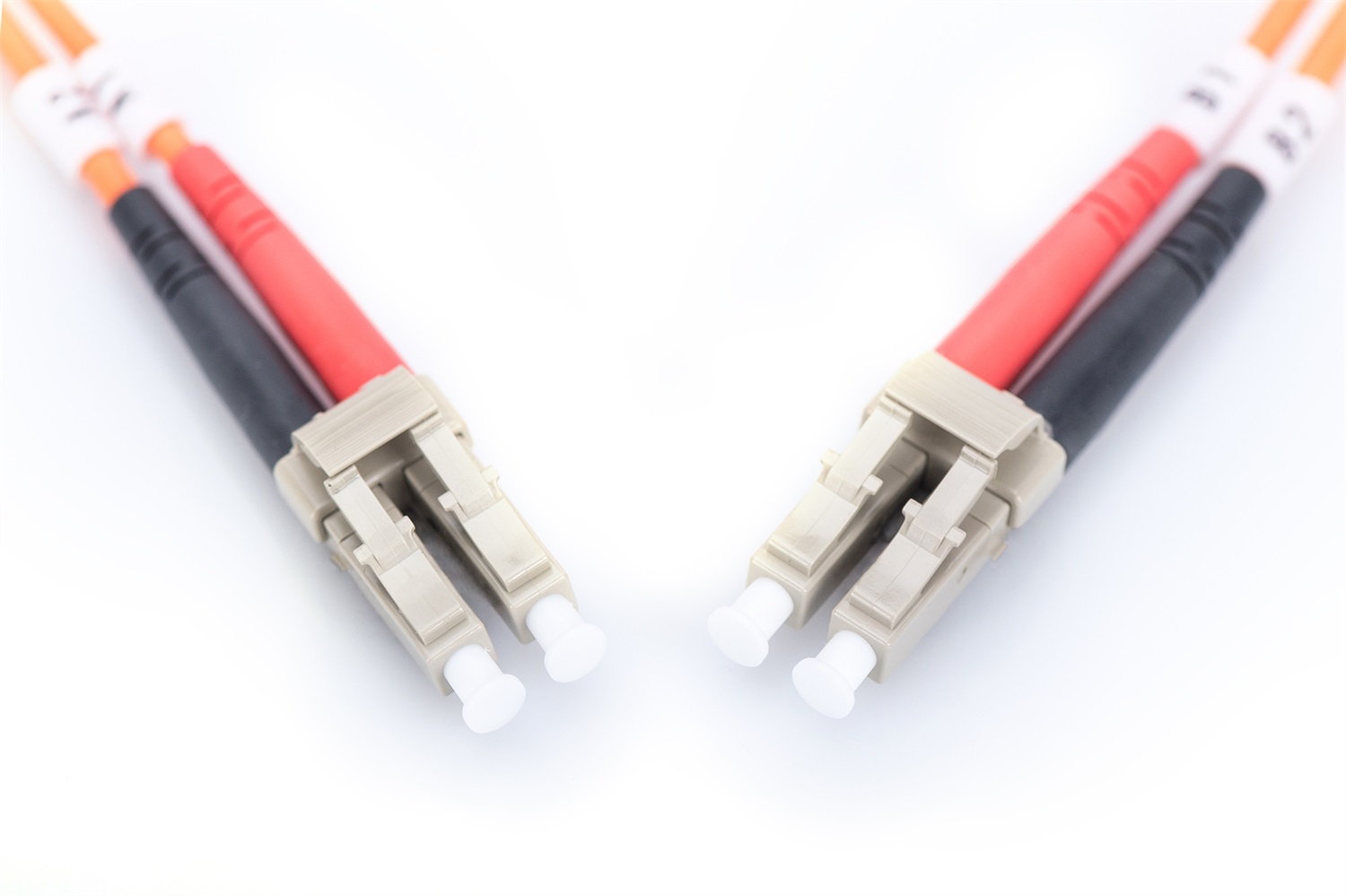 Digitus DK-2533-10-4 - Cavo In Fibra Ottica OM4 - 10 m - Duplex LC/LC - 1/10/40/100 Gbit/s - Multimodale - Tipo di Fibra: 50/125 µ - Viola