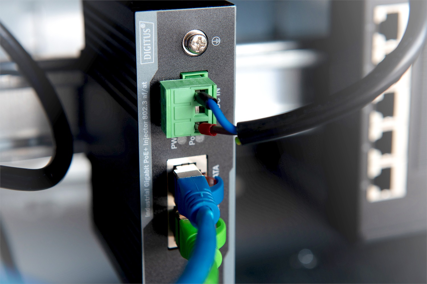 Digitus DN 651112 Iniettore PoE Gigabit 802.3 af/at 60W - Tensione Uscita 48-55V, Alimentazione tramite PIN