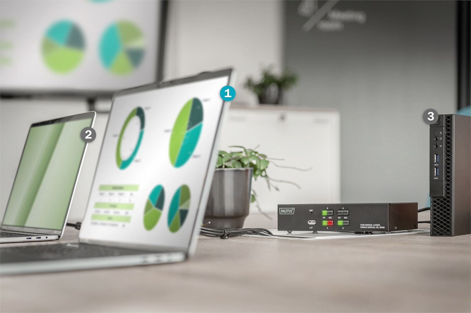 Digitus Switch KVM DS-12880, 4 porte, schermo singolo 4K Ultra HD, HDMI, USB