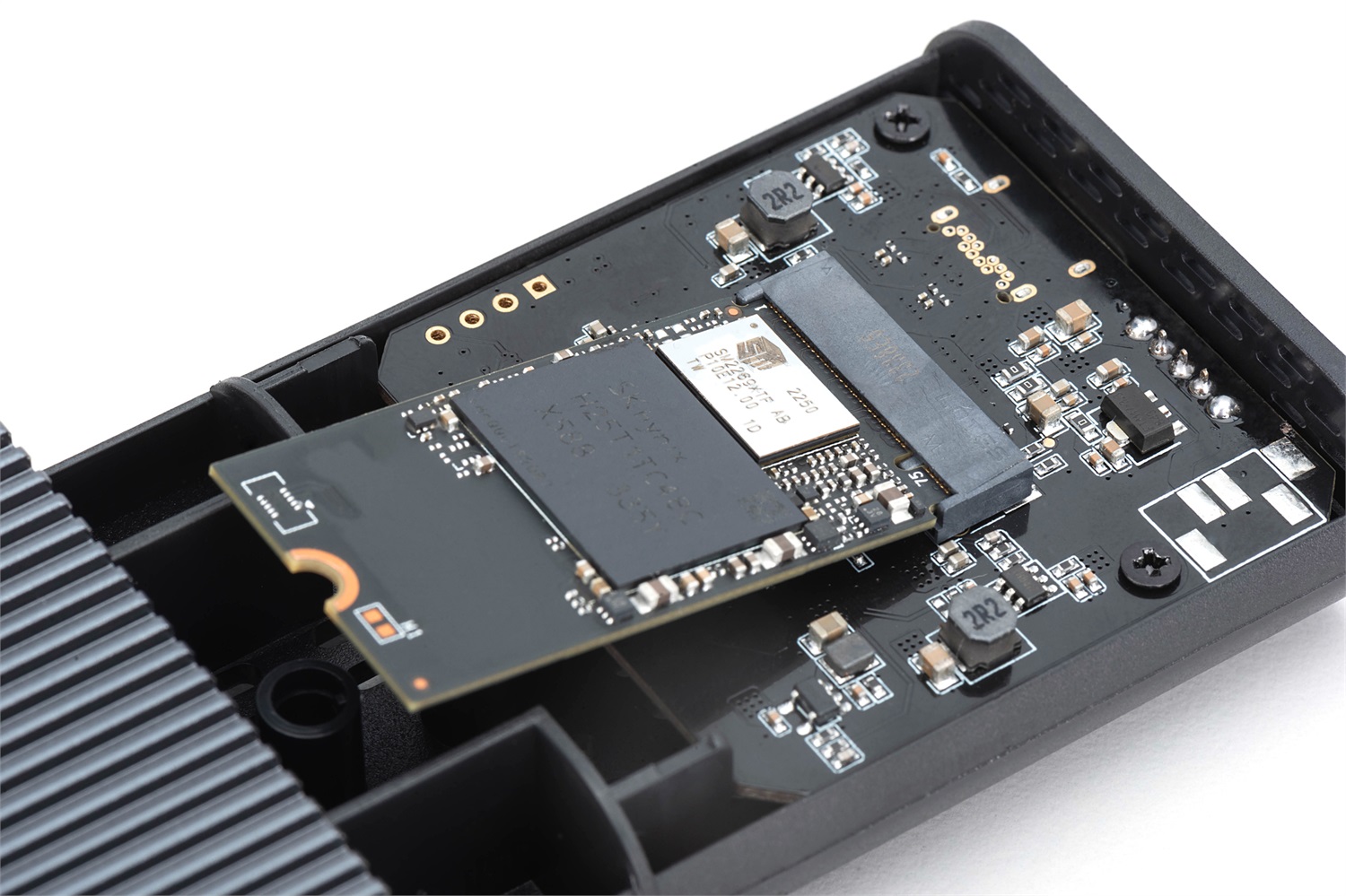 DIGITUS DA-71158 Alloggiamento Esterno M.2 USB 4.0 - Supporta SSD NVMe fino a 8 TB - Velocità di Trasferimento fino a 40 Gbit/s - Formati 2230/2242/2260/2280 - Senza Attrezzi - Alluminio Grigio