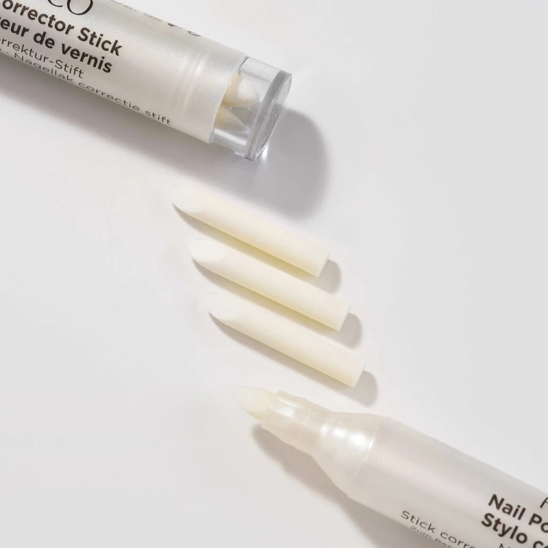 ARTDECO Nail Polish Corrector Stick 4.5 ml - Correttore per smalto con aroma di albicocca, senza acetone