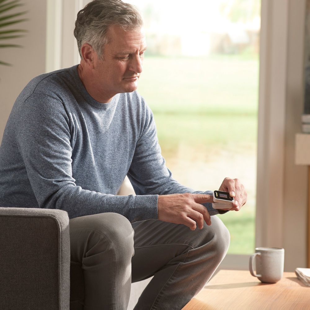 Braun YK-81CEU Pulsossimetro da Dito - Misurazione Saturazione Ossigeno e Frequenza del Polso, Clinicamente Validato, Adatto per Adulti