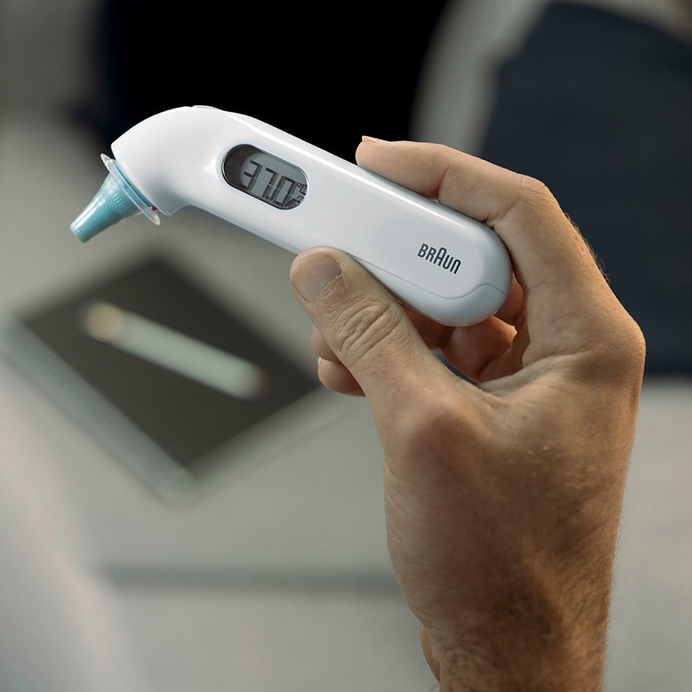Braun ThermoScan 3 - Termometro Auricolare Compatto e Veloce per Misurazione della Temperatura