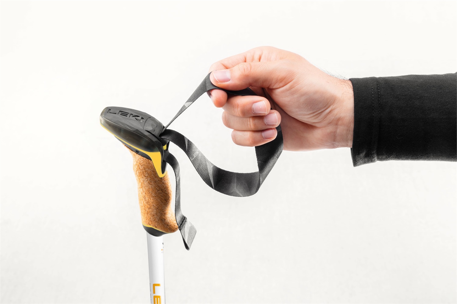 Leki Cressida Bastoni da Trekking Telescopici con Impugnatura Aergon Air Compact per Mani Piccole - 90-125 cm, Bianco/Nero