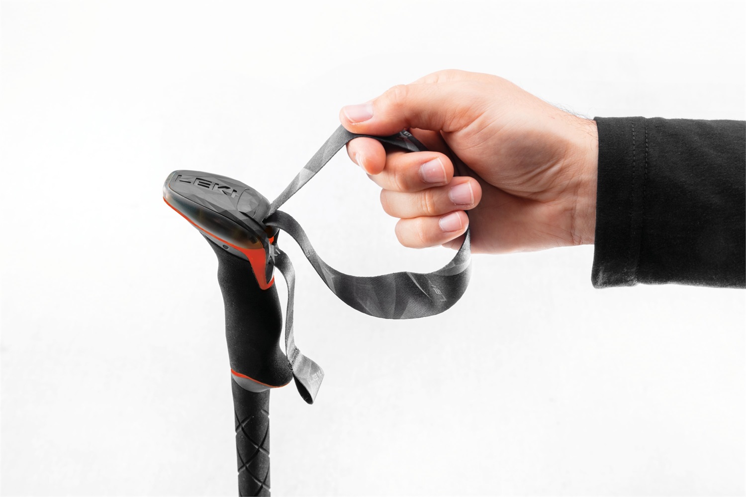 LEKI Makalu Bastoncini da Trekking Regolabili in Alluminio 110-145cm - Bright Red-Black-Dk Anthracite