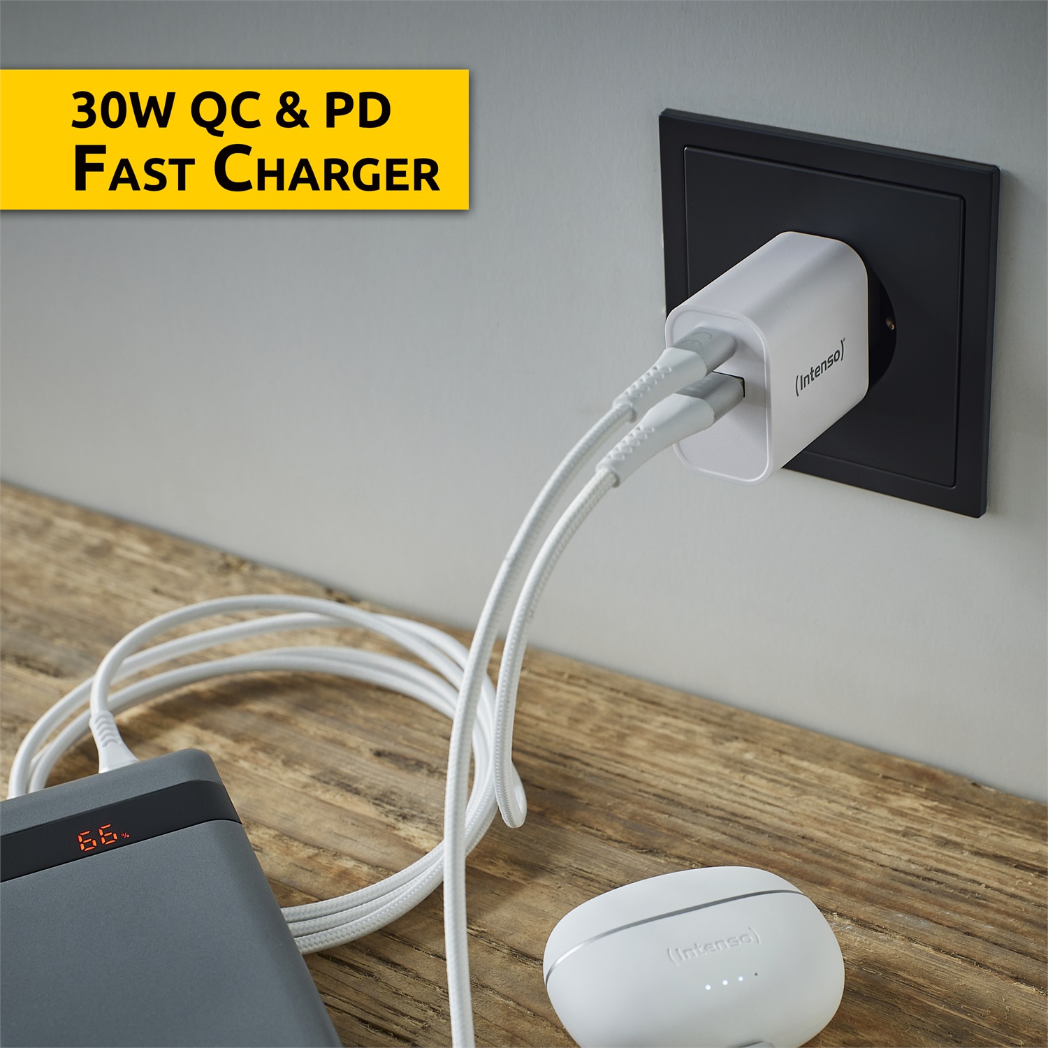 Intenso W30AC Alimentatore da rete 30W con USB-A e USB-C, Ricarica rapida, Bianco