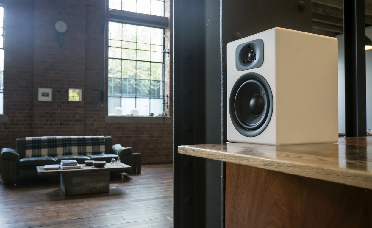 Wavemaster Two Neo 2.0 BT - Sistema di Altoparlanti da Scaffale 60 W con Bluetooth, Collegamenti Digitali e Telecomando a Infrarossi - Bianco Opaco