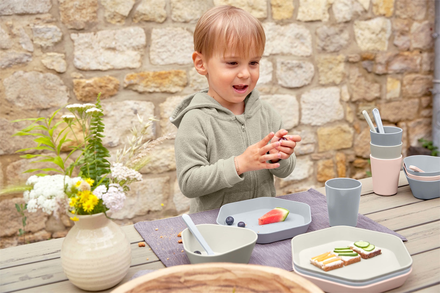 LÄSSIG Bicchiere per Bambini Geo - Design Geometrico, Bioplastica, BPA-Free, Lavabile in Lavastoviglie