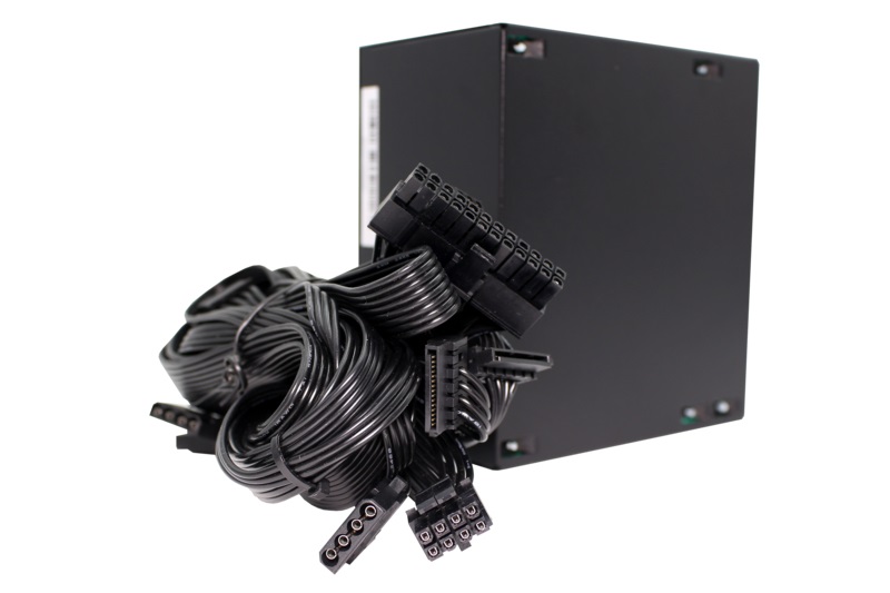 Xilence XP650R6.2 Alimentatore PC ATX 650W, Certificazione 80 , Non Modulare, 1x20 4PIN, 1xCPU 4 4PIN, 1xCPU 8PIN, 2xPCI-E 6 2PIN, 3xHDD, 5xSATA, Silent Fan 120mm, Nero