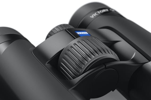 ZEISS Victory SF 10x32 Binocolo Schmidt-Pechan Nero - Ingrandimento 10x, Diametro Obiettivo 32mm, Resistente all'Acqua
