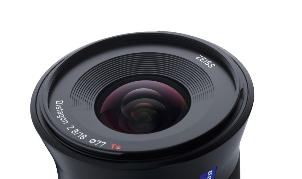 ZEISS Batis 2.8/18 Nero