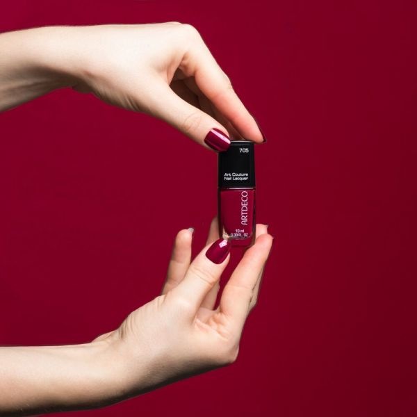 Artdeco Nail Polish 705 Couture Berry - Smalto Vinil-Lucido 10 ml con Applicazione Facile e Asciugatura Rapida