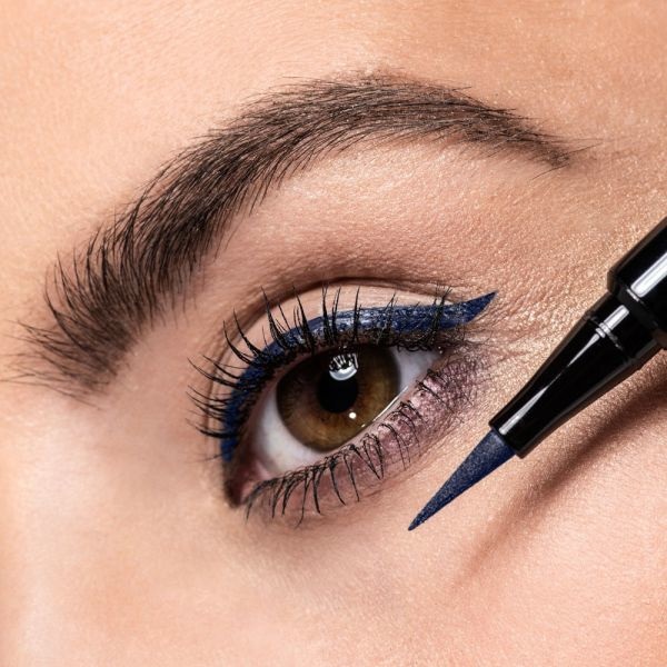 Artdeco Long Lasting Intense Eyeliner Nr.12 Blue Line 0.6 ml - Eyeliner Liquido Resistente per un Look Intenso