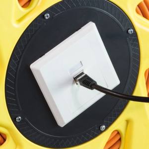 LogiLink CQ3060S Cavo Patch Cat6A 60m Arancione S/FTP LSZH con Avvolgicavo