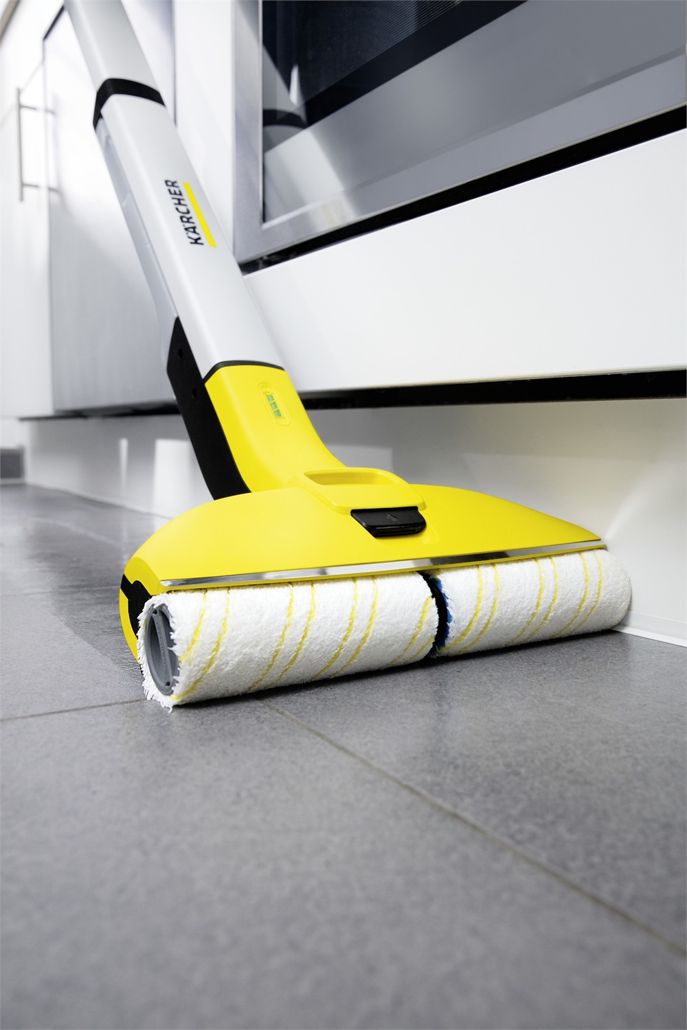 Kärcher EWM 2 Lavapavimenti Cordless 3 in 1 - Lava, Asciuga, Aspira, Adatto a Tutti i Tipi di Pavimenti, Colore Giallo/Grigio
