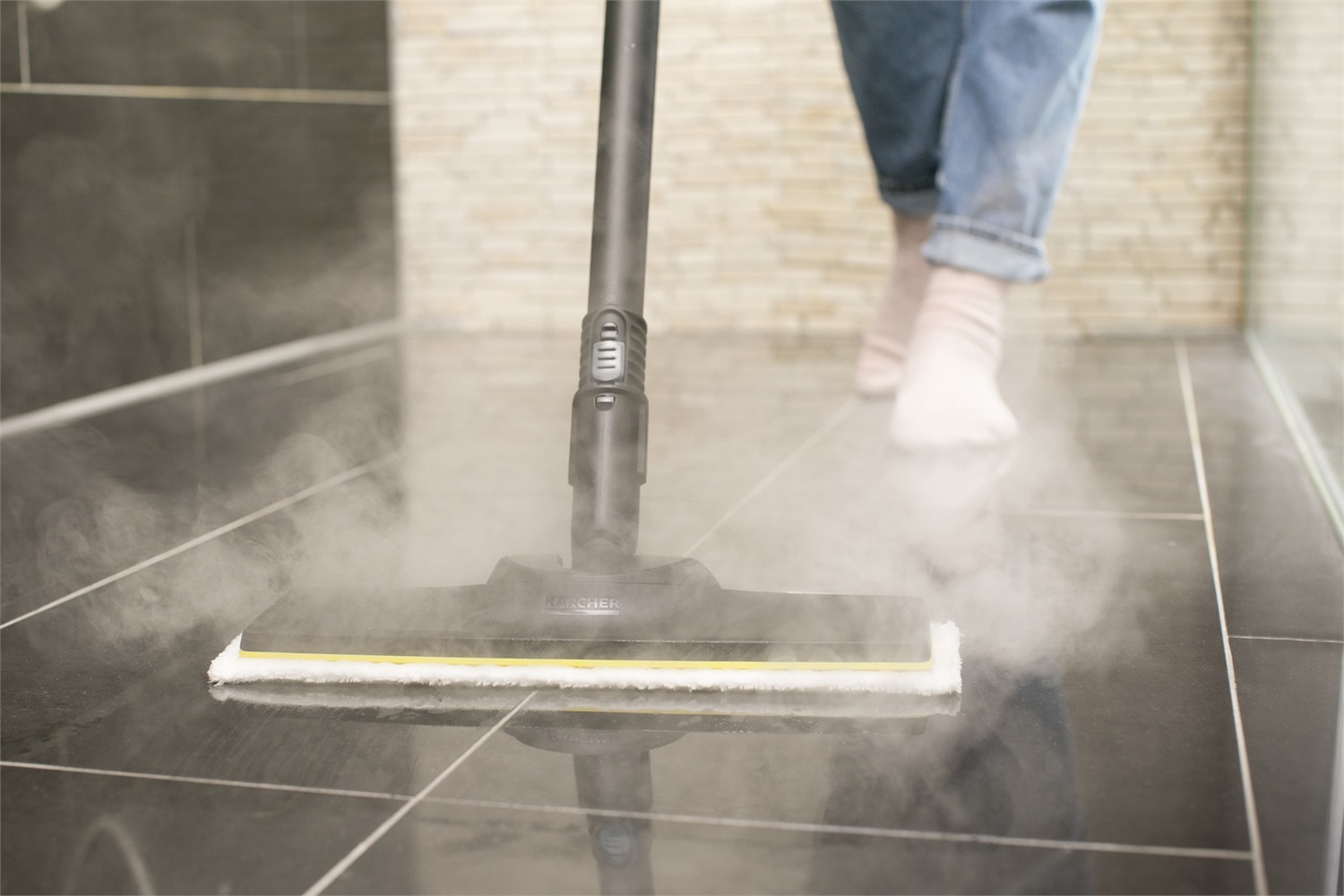 Kärcher Pulitore a Vapore SC 1 EasyFix - 1200 W, Pressione 3 bar, Serbatoio 200 ml, Pronto in 3 min, Area di lavoro 20 m², Include Kit pavimenti EasyFix
