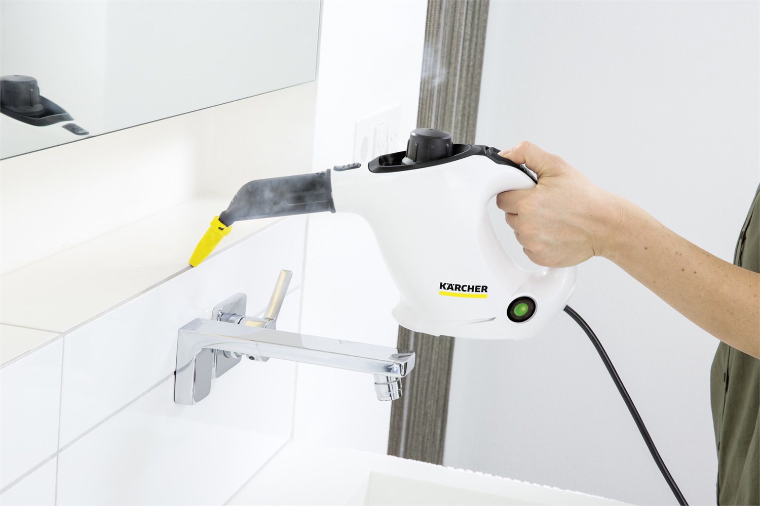 Kärcher Pulitore a Vapore SC 1 EasyFix - 1200 W, Pressione 3 bar, Serbatoio 200 ml, Pronto in 3 min, Area di lavoro 20 m², Include Kit pavimenti EasyFix