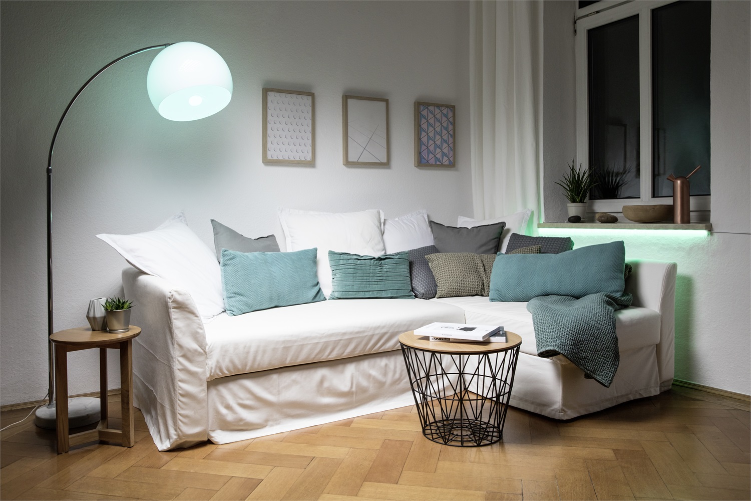 LEDVANCE Lampada LED Smart E27 Dimmerabile 6W Bianco Caldo 2700K, Compatibile con Google, Alexa e Apple HomeKit