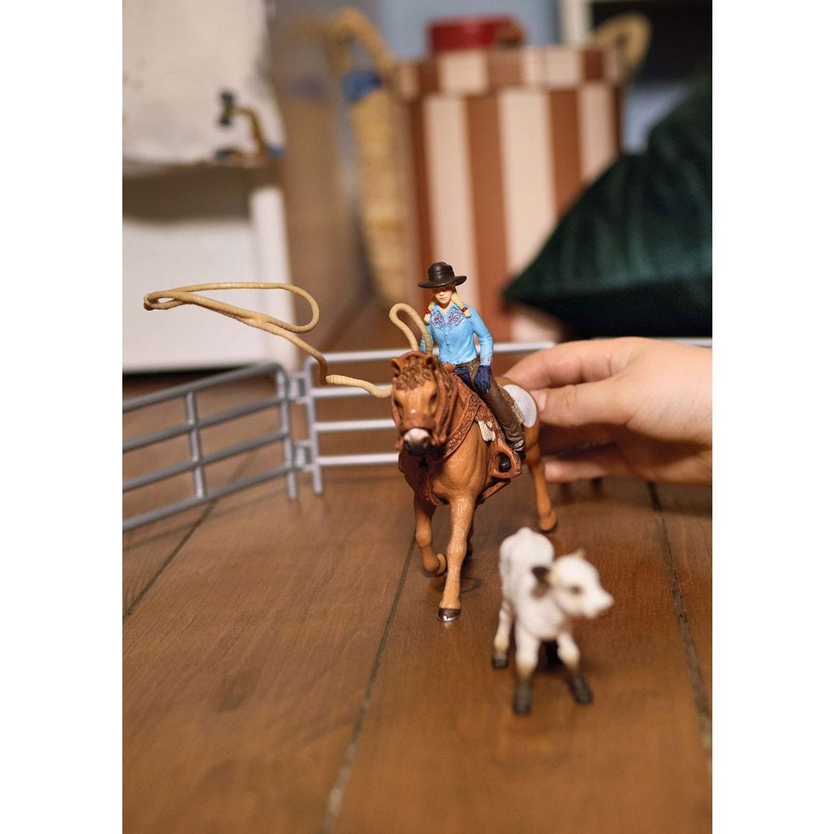 Schleich Cavallo da Rodeo con Cowgirl e Vitello - Gioco di Team Roping Realistico