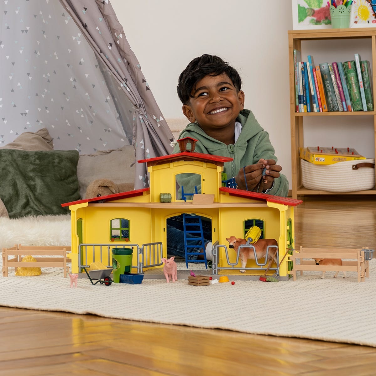 Schleich 42605 Grande Stalla con Animali e Accessori - Playset da 64 Pezzi per Bambini dai 3 Anni