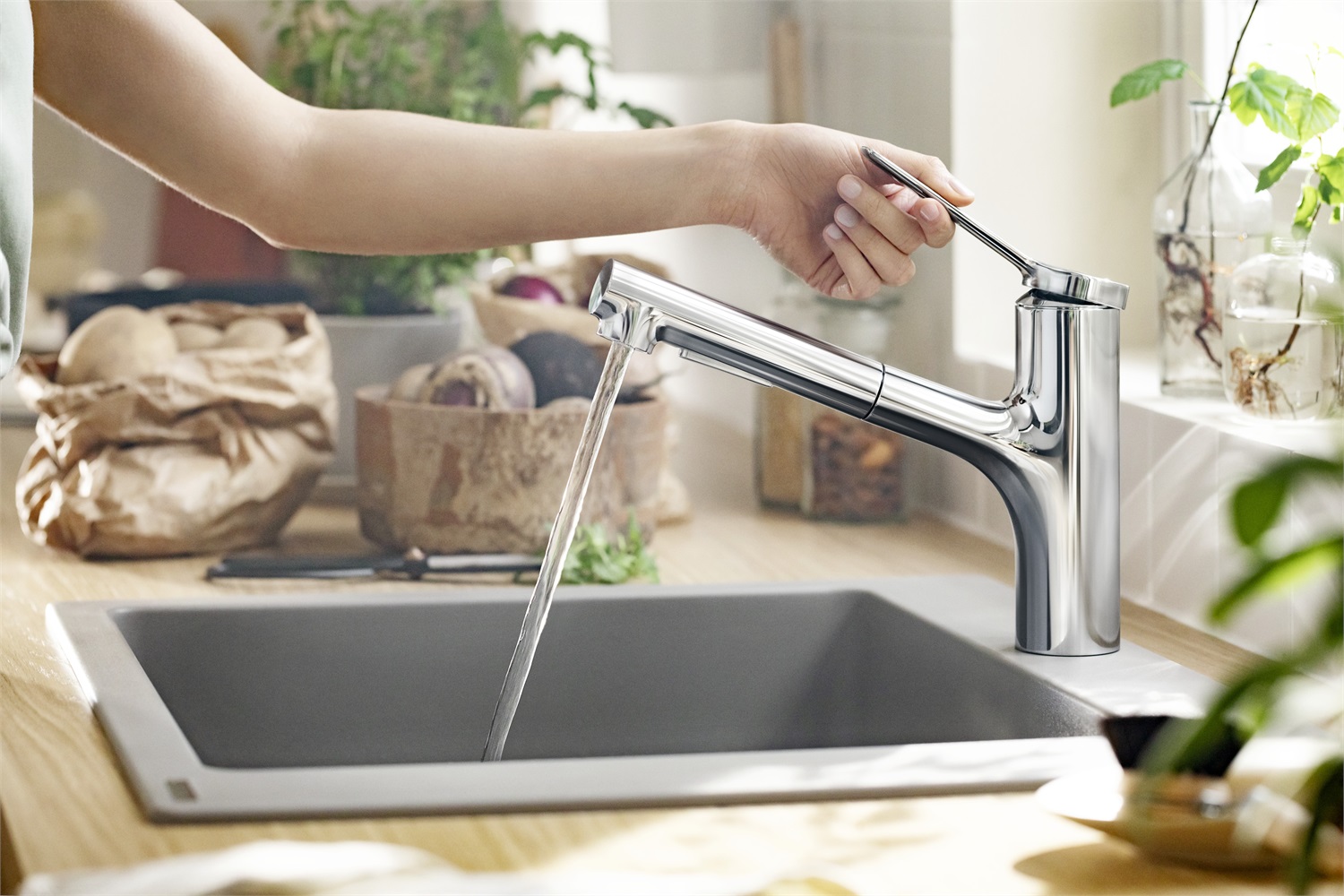 Hansgrohe Zesis M33 Rubinetto da Cucina con Doccetta Estraibile, 2 Getti, Miscelatore Monocomando, Altezza Bocca 150 mm, Cromo, 74800000