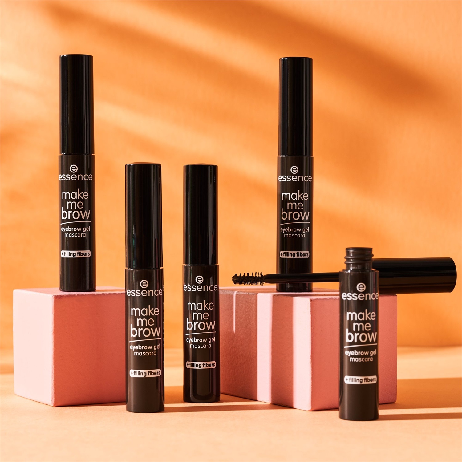 Essence Make Me Brow Mascara in Gel per Sopracciglia 06 Ebony Brows - 3,8 ml, Colore, Riempimento e Definizione