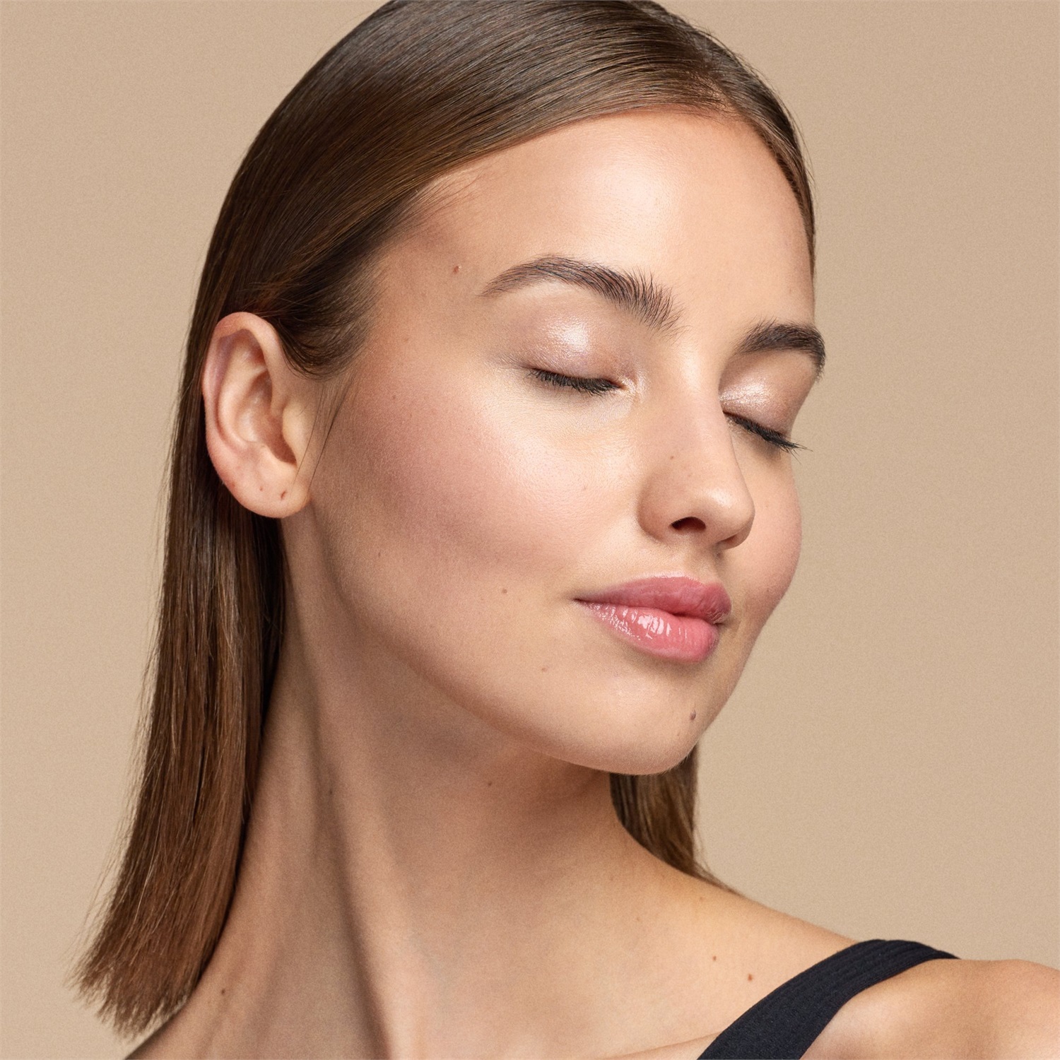 Catrice All Over Glow Tint 15 ml - Illuminante Liquido Multifunzionale per Guance, Labbra e Occhi, Tonalità 020 Keep Blushing con Vitamina C e Niacinamide