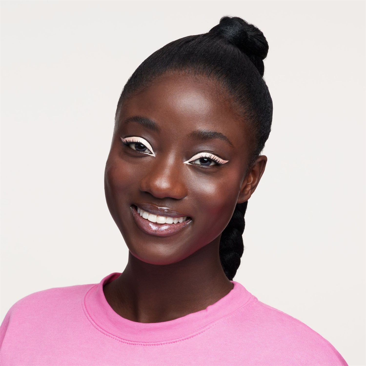 Essence Luminous Eye Tint Ombretto Liquido 6 ml 02 Gleaming Charm - Effetto Shimmer, Lunga Durata, Facile da Applicare