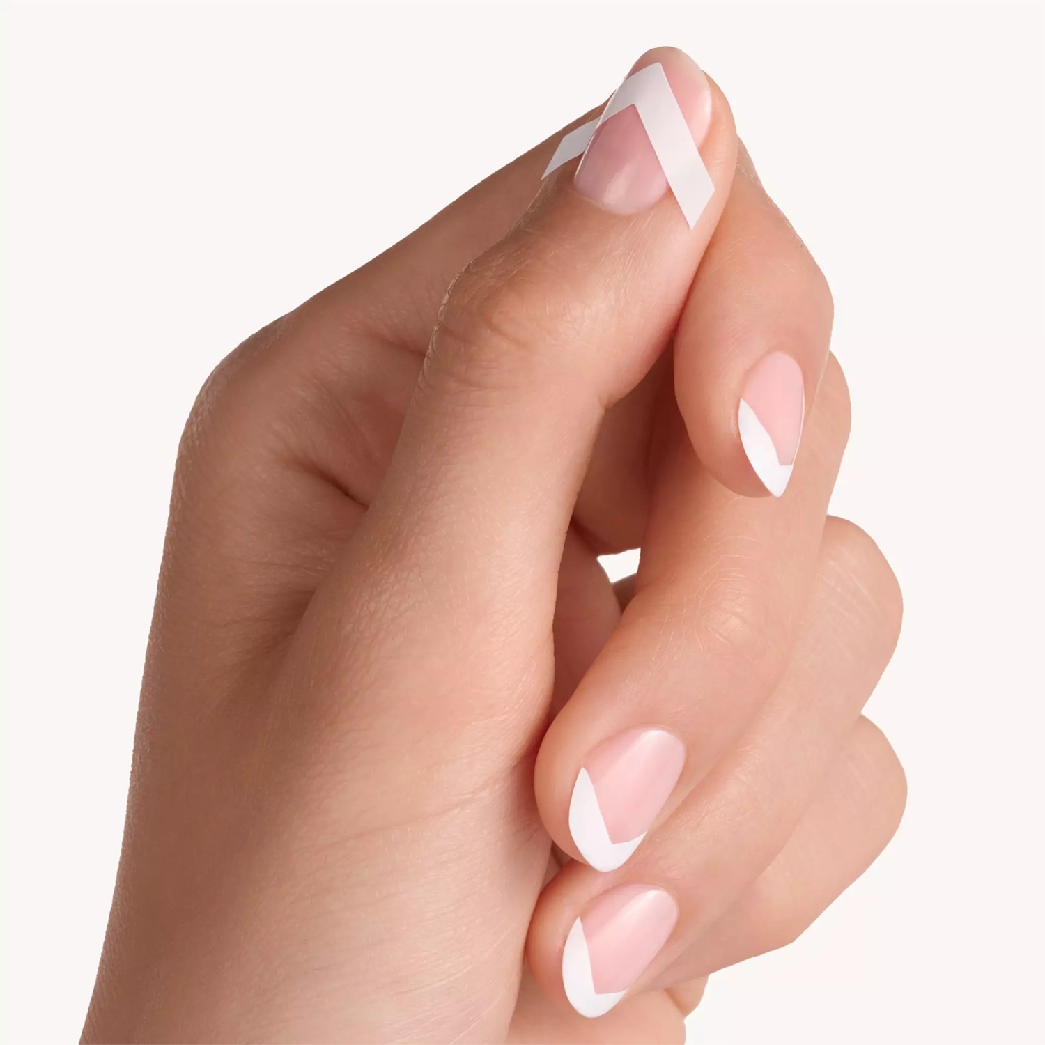 Essence French Manicure Stencils 60 Pezzi - Sagome a Mezzaluna e Appuntite per Unghie Perfette
