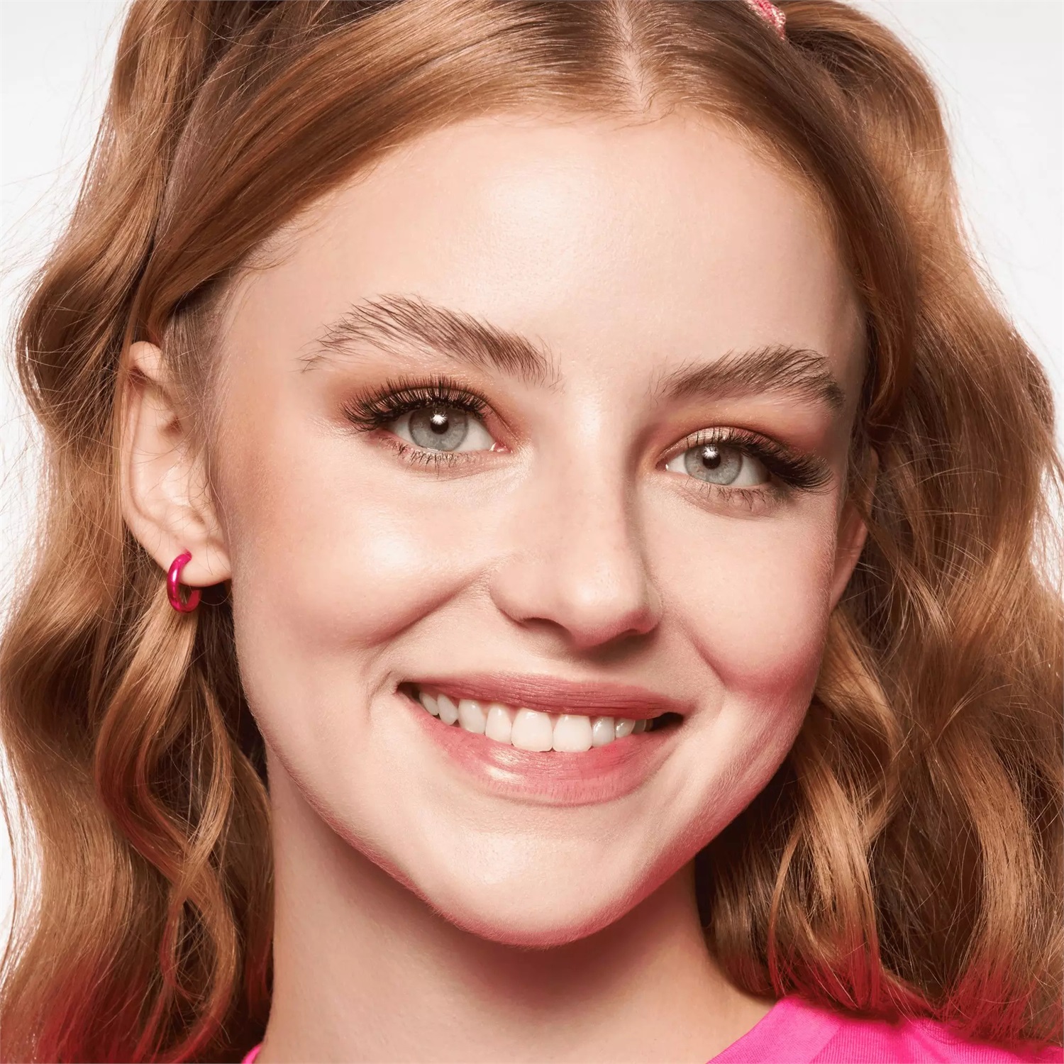 Essence Lashes To Impress Ciglia Finte 8 pz - Riutilizzabili, Pretagliate, Facili da Applicare con Colla Inclusa