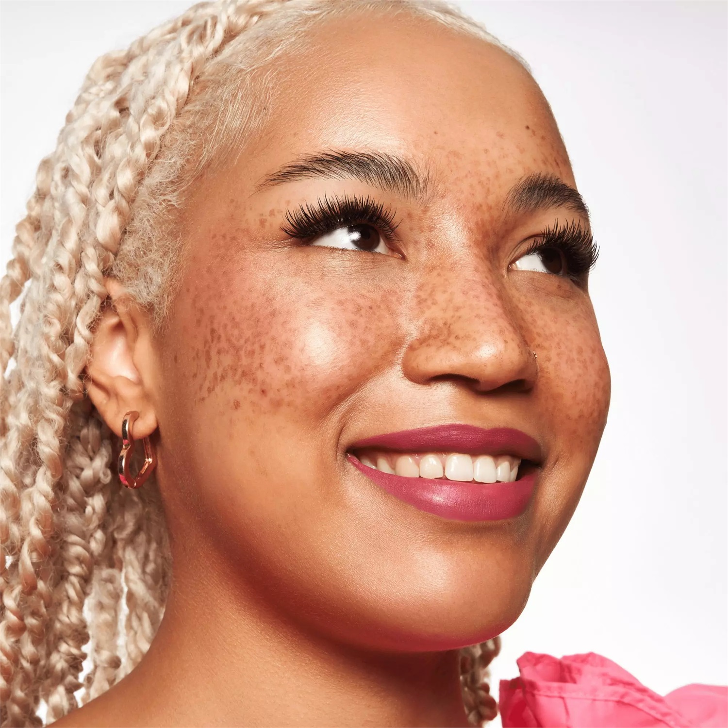 Essence Lashes To Impress Ciglia Finte 8 pz - Riutilizzabili, Pretagliate, Facili da Applicare con Colla Inclusa