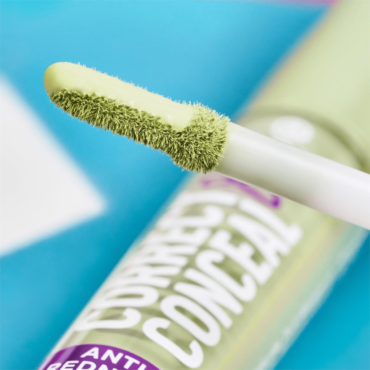 Essence Correct & Conceal Correttore Anti-Rossore Verde 3.5 ml - Nr. 100 Universal con Aloe Vera